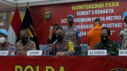 Kapolda Metro Jaya, Irjen Fadil Imran saat memberikan keterangan mengenai penembakan brutal CS. Foto: Repro Okezone.com