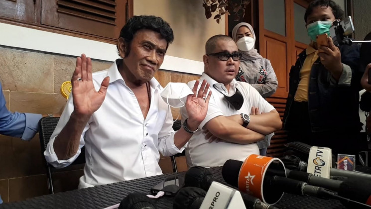 Raja Dangdut tanah air, Rhoma Irama. Foto: Repro tabloidbintang.com