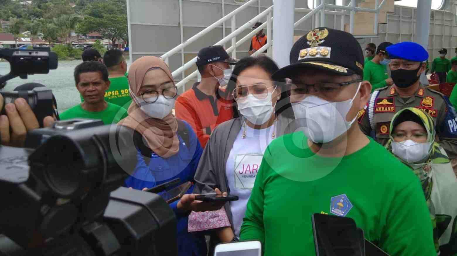 Wali Kota Kendari, H Sulkarnain Kadir saat diwawancara oleh awak media. Foto: Fitrah Nugraha/Telisik