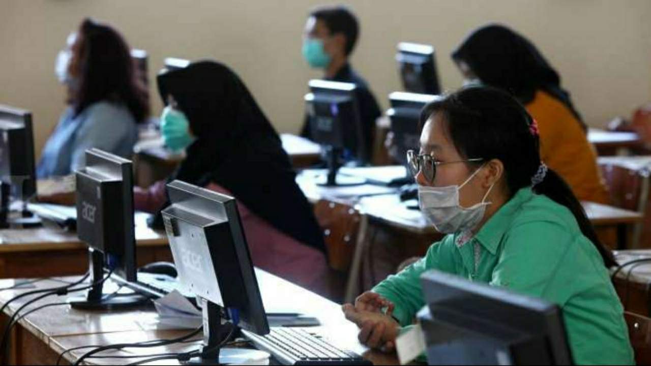 Pendaftar UTBK-SBMPTN 2021. Foto: Repro Kontan