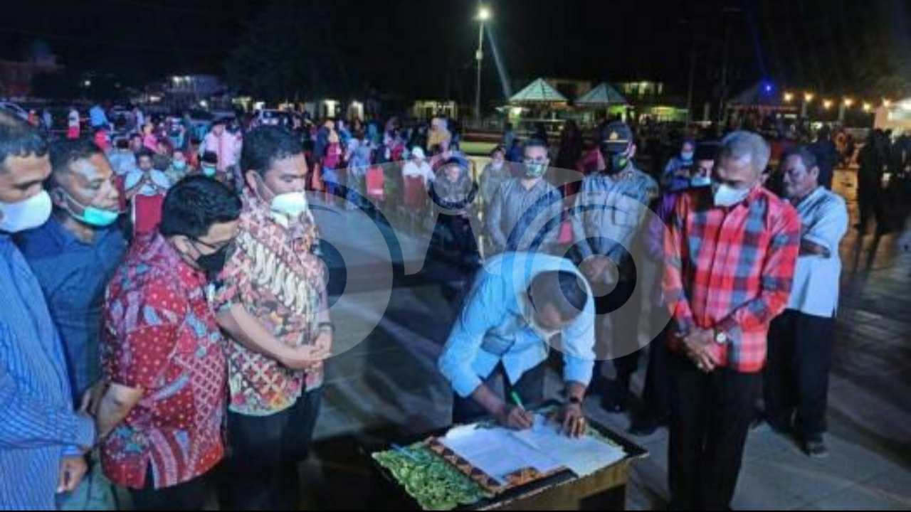 Suasana penandatanganan launching aplikasi travel Buteng. Foto: Mutarfin/Telisik