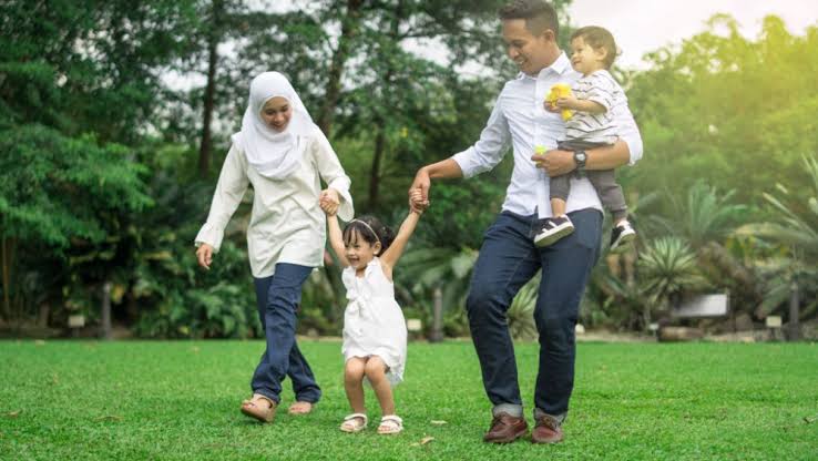 Ilustrasi keluarga harmonis. Foto: Repro bincangmuslimah.com
