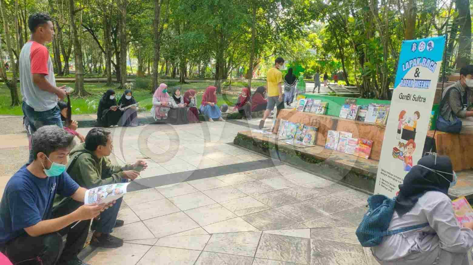 Suasana Lapak Baca GenBI Sultra di Tamkot Kendari. Foto: Ningsih Safitri/Telisik