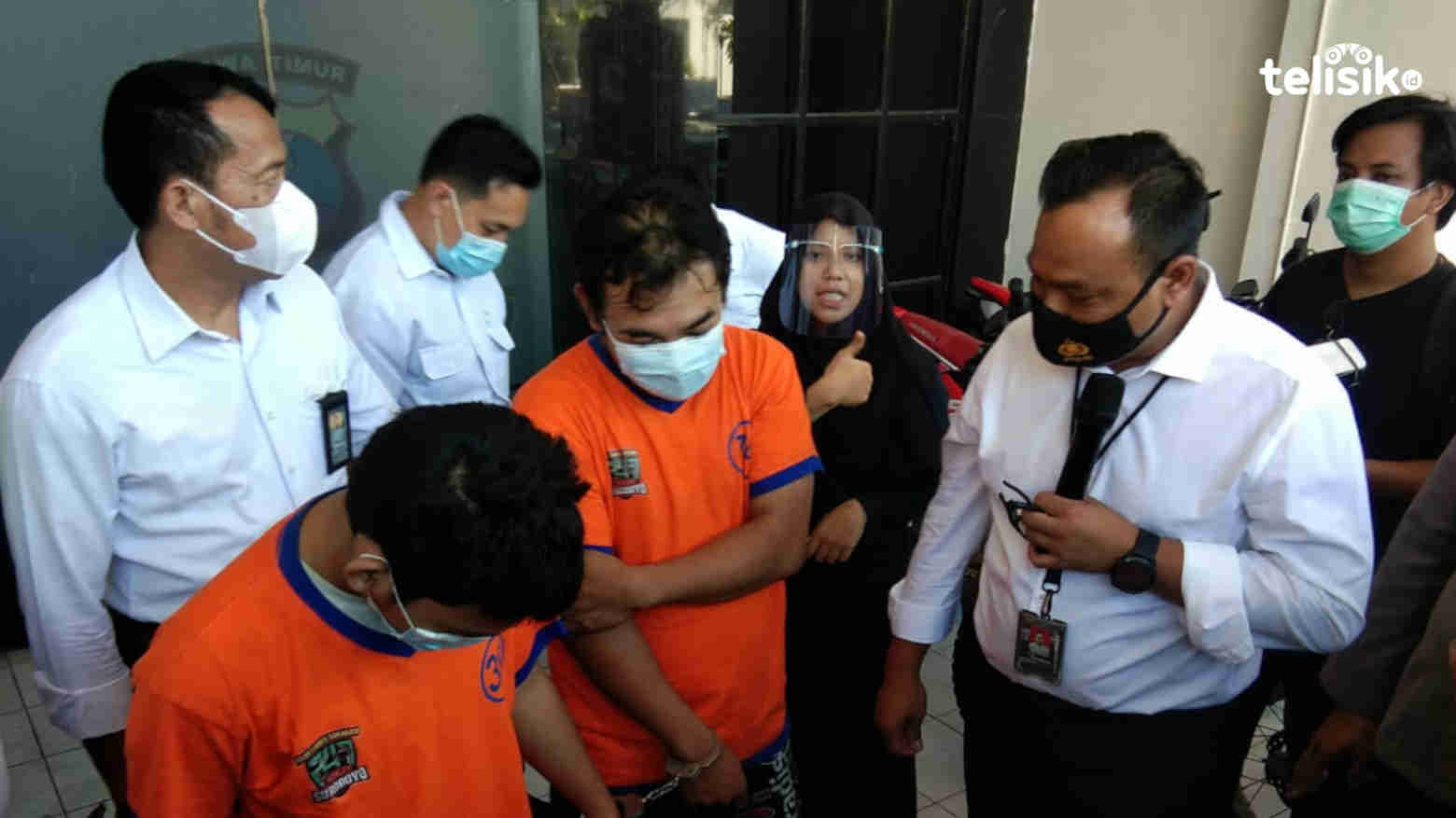 Para tersangka di Mapolrestabes Surabaya. Foto: Yudhie/Telisik
