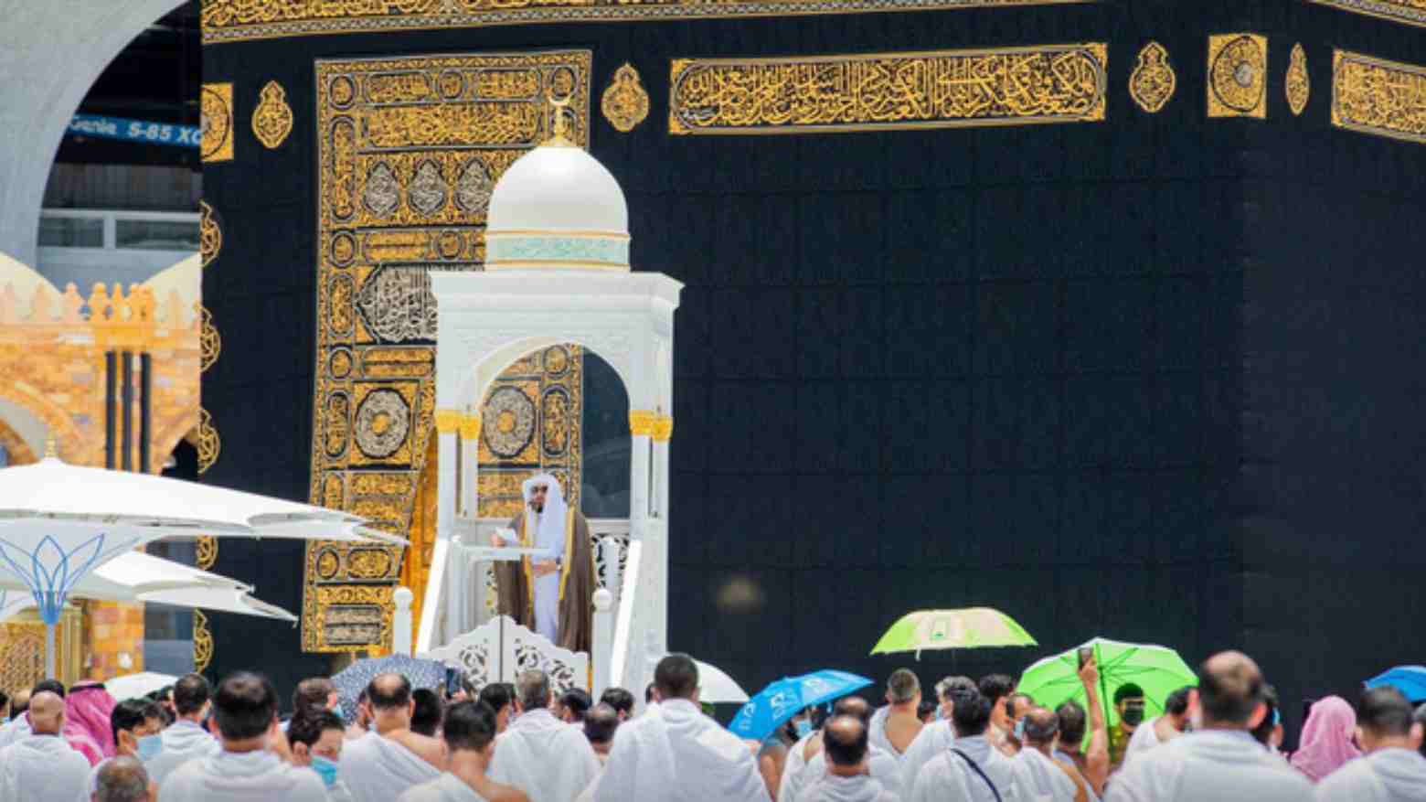 Syeikh Bandar Balela saat menyampaikan khotbah salat Jumat di Masjidil Haram. Foto: Repro Twitter @ReasahAlharmain