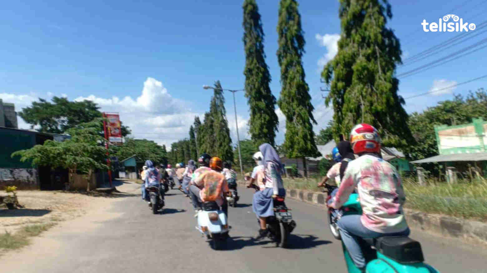Tampak ratusan siswa di Konawe lalukan konvoi usai kelulusan. Foto: Muh. Surya Putra/Telisik
