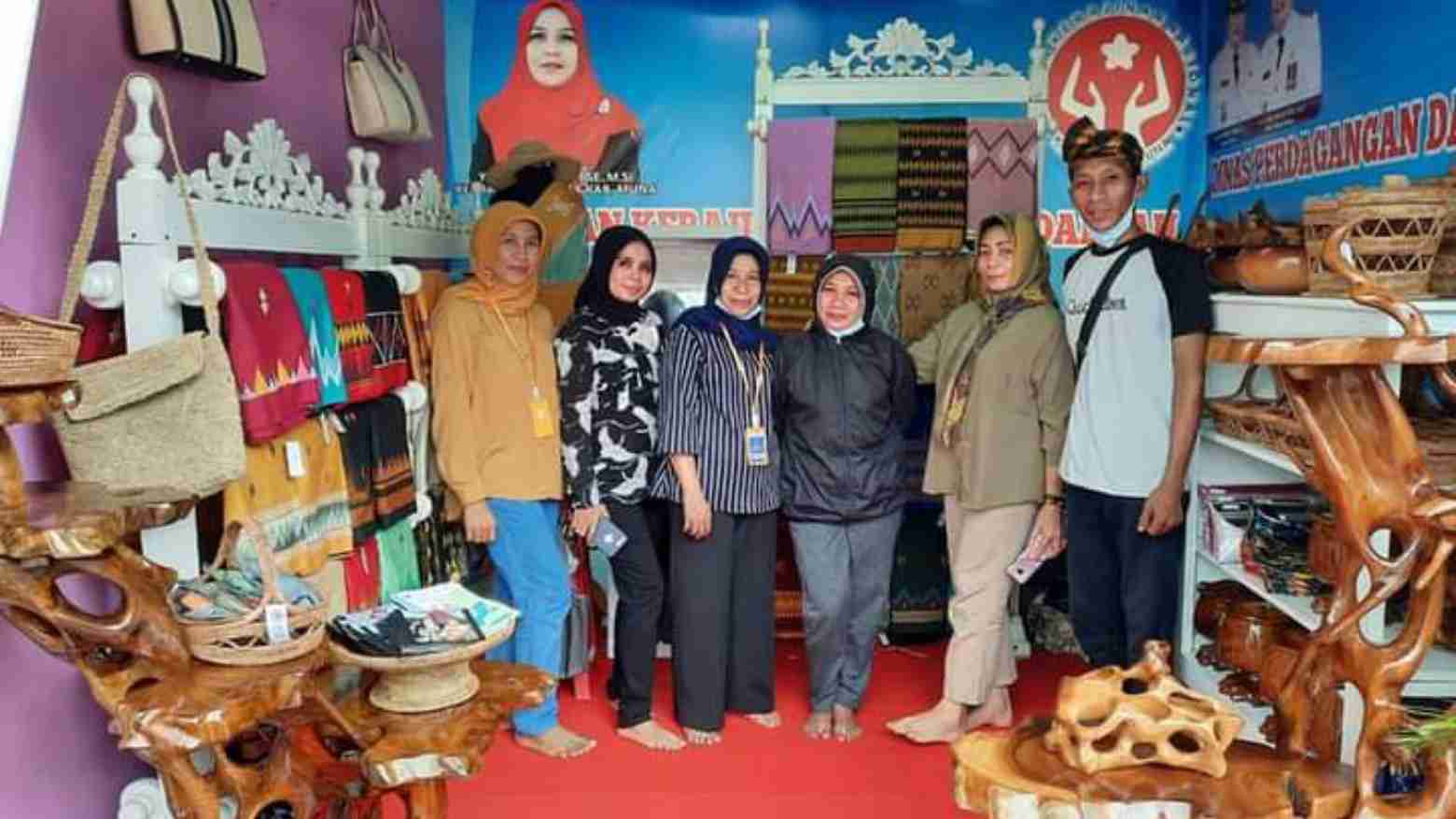 Stand Dekranasda di Expo Kadin. Foto : Ist.