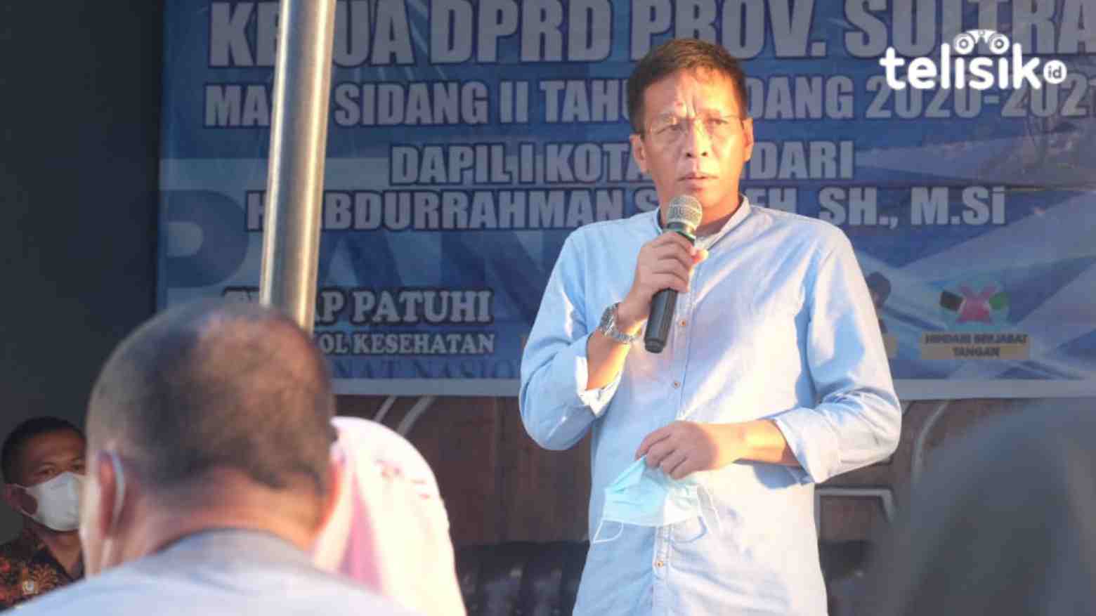 Ketua DPRD Sultra Abdurrahman Shaleh saat menggelar reses di Kelurahan Punggaloba Kecamatan Kendari Barat. Foto: Sumarlin/Telisik