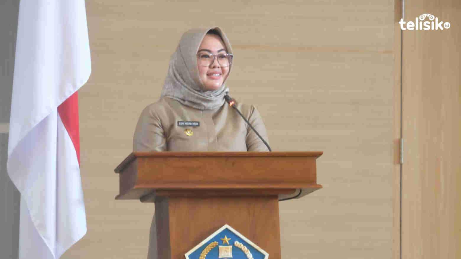 Wakil Wali Kota Kendari Siska Karina Imran menjawab pemandangan fraksi di DPRD Kota Kendari. Foto: Sumarlin/Telisik