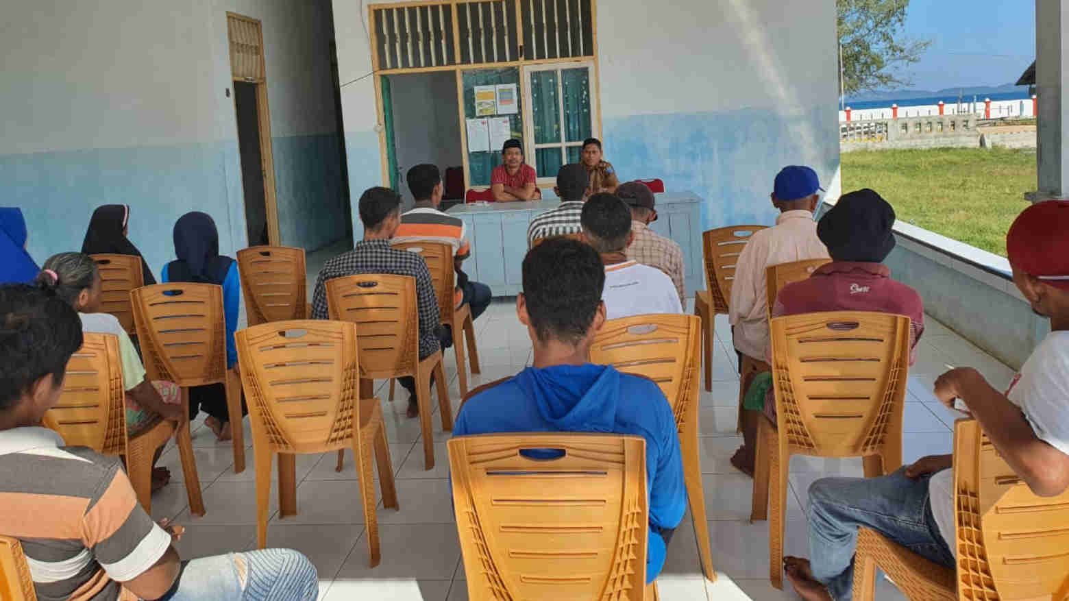 Suasana reses DPRD di lingkungan Oe Kalimbungu, Desa Talaga Besar Kecamatan Talaga Raya, Buton Tengah. Foto: Ist.