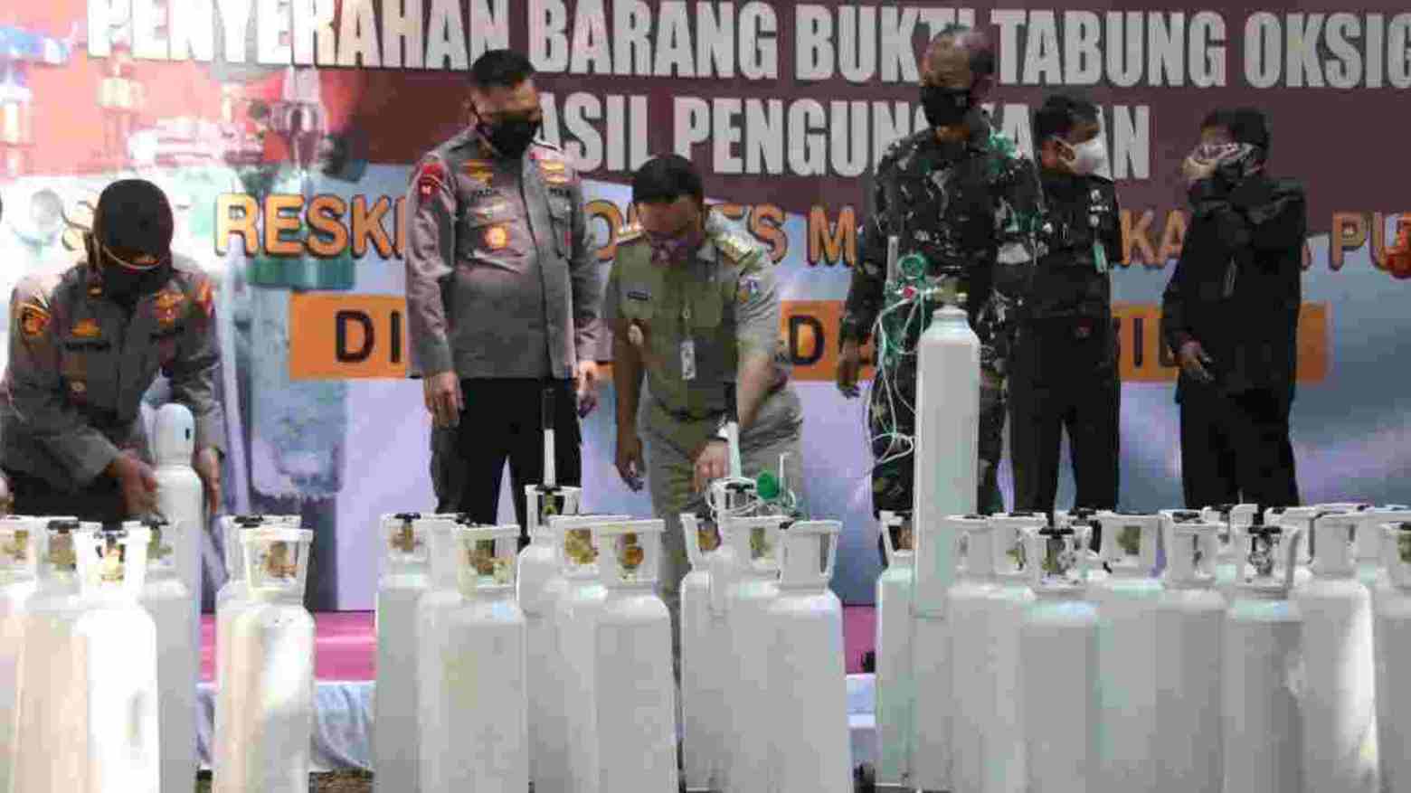 Gubernur DKI Jakarta, Anies Baswedan bersama Kapolda Metro Jaya, Irjen Fadil Imran. Foto: Ist.