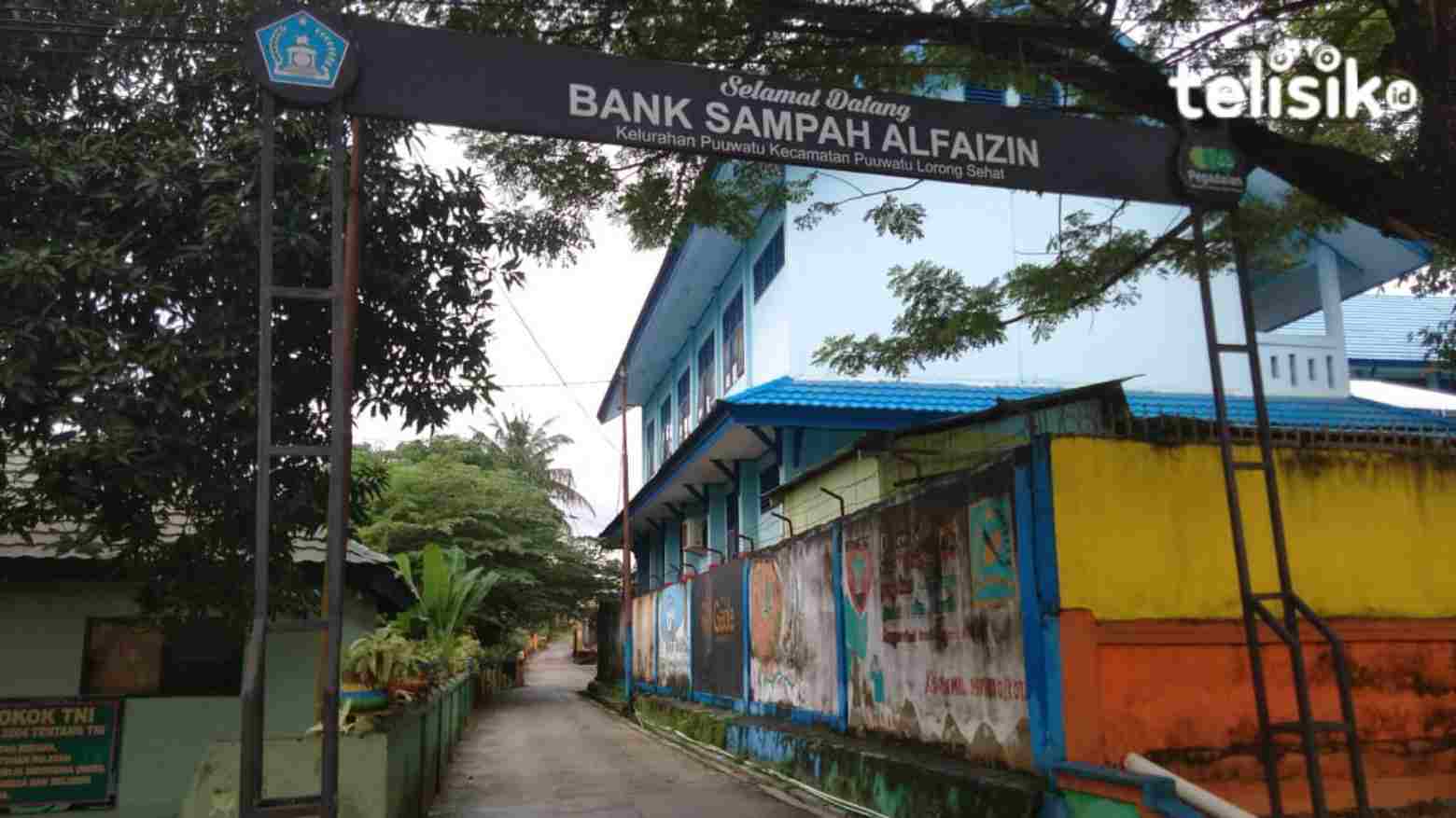 Gerbang masuk Bank Sampah Al Faizin, Kelurahan Puuwatu, Kota Kendari. Foto: Fitrah Nugraha/Telisik