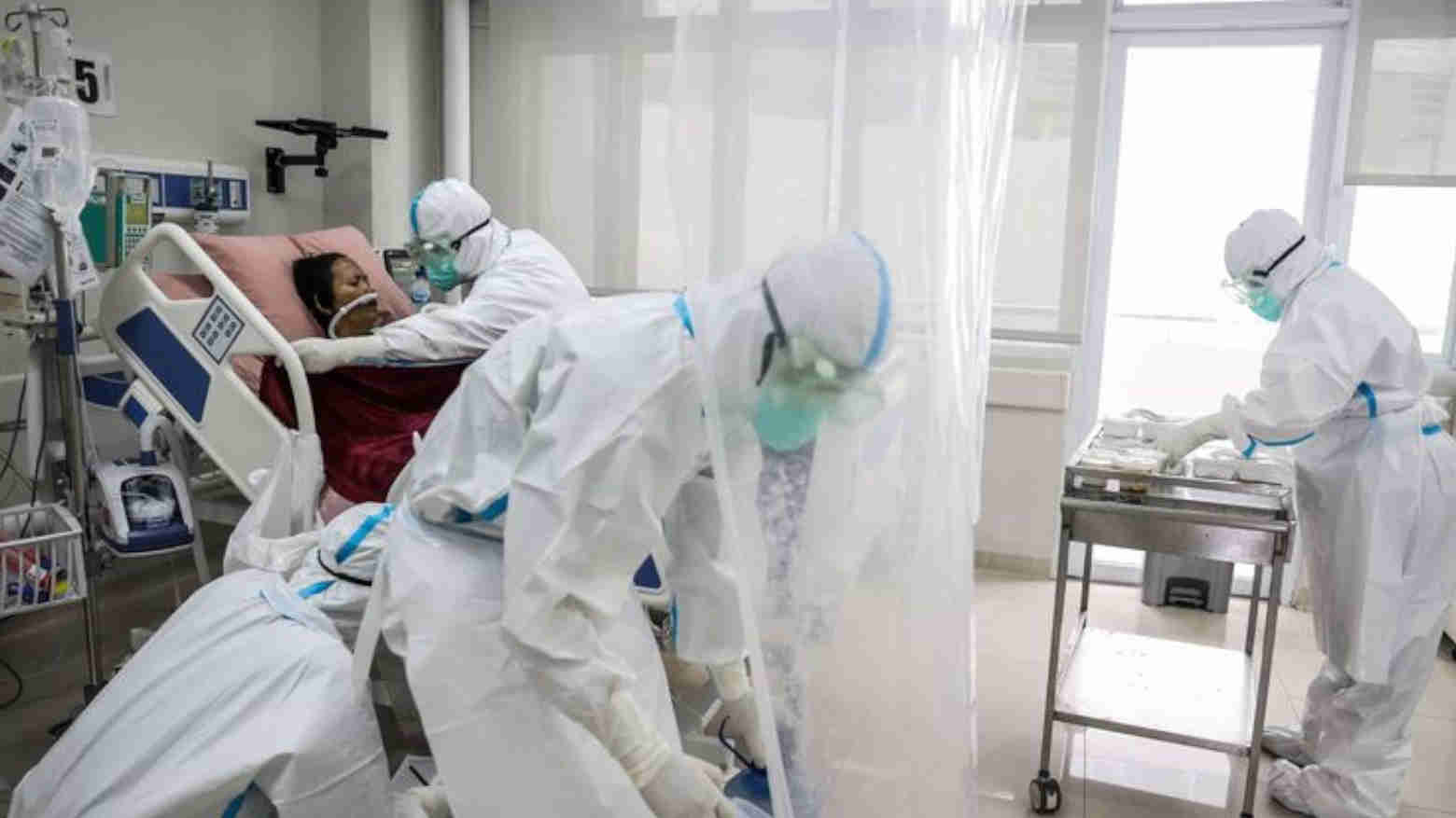 Nakes COVID-19. Foto: Repro Kompas.com