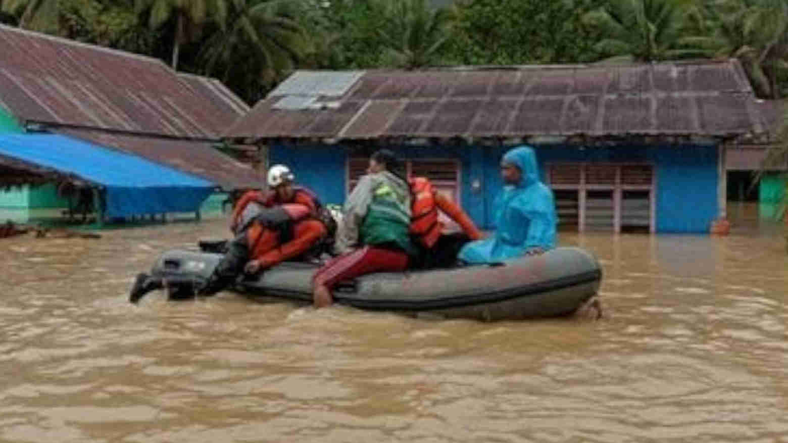 Banjir bandang yang sempat terjang Konawe. Foto: Repro kompas.com