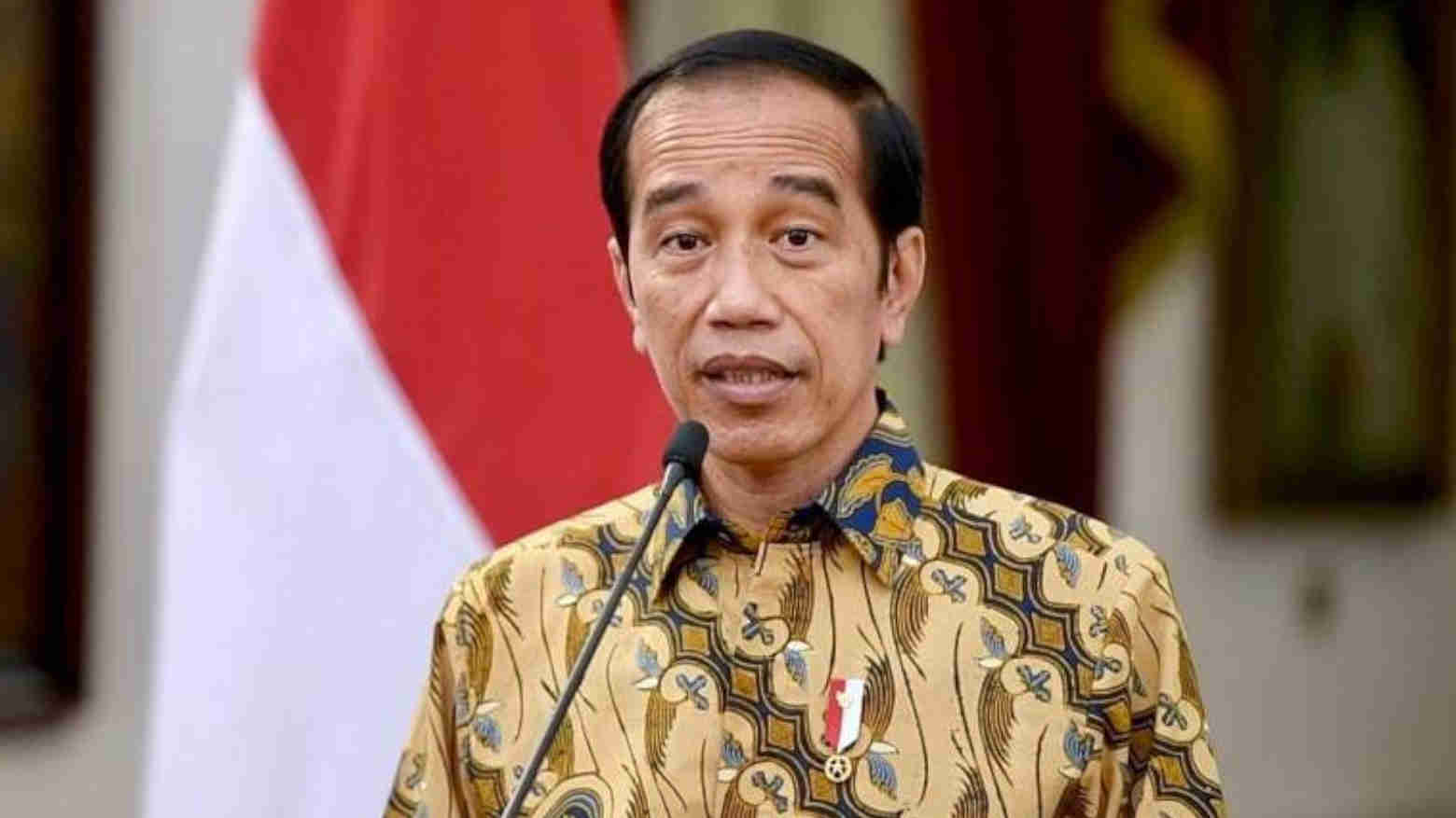 Presiden Jokowi ketika menyampaikan perpanjangan PPKM Level 4. Foto: Ist.