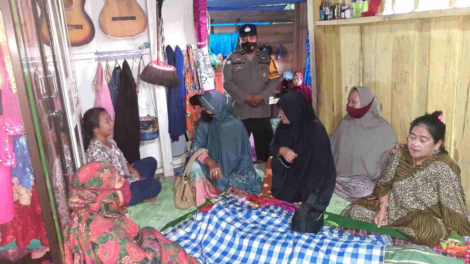 Jenazah Aulia, remaja asal Kolaka yang tenggelam di sungai. Foto: Ist.