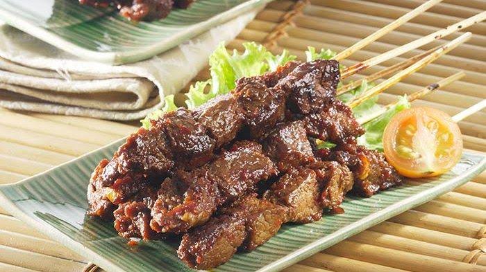 Sate sapi bumbu kacang siap saji. Foto: Repro google.com