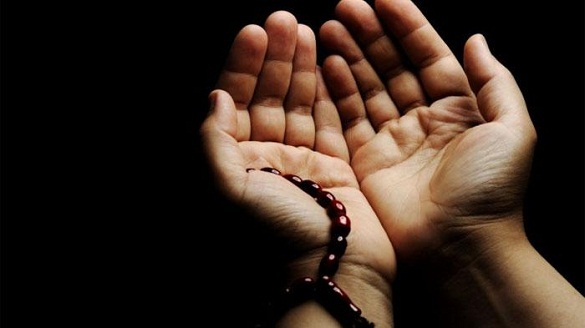 Ketika doa belum dikabulkan, seseorang tetap harus berbaik sangka kepada Allah SWT. Foto: Repro infoyunik.com