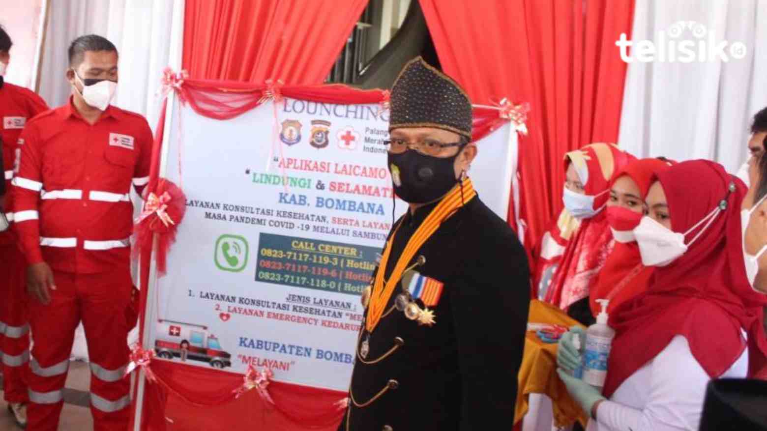 Bupati Bombana, Tafdil, usai memimpin upacara pengibaran bendera HUT RI ke-76. Foto: Hir/Telisik