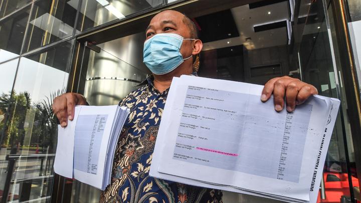 Koordinator Masyarakat Anti Korupsi Indonesia (MAKI), Boyamin Saiman di Gedung Merah Putih KPK. Foto: Repro tempo.co