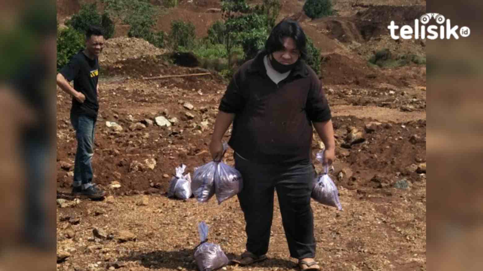 Harianto saat berada di lokasi tambang. Foto: Thamrin Dalby/Telisik