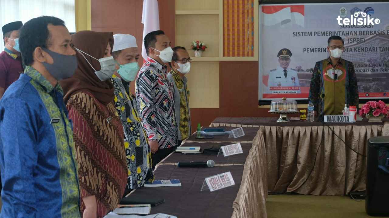 Wali Kota Kendari membuka kegiatan sosialisasi SPBE di Media Center Rujab Wali Kota. Foto: Sumarlin/Telisik