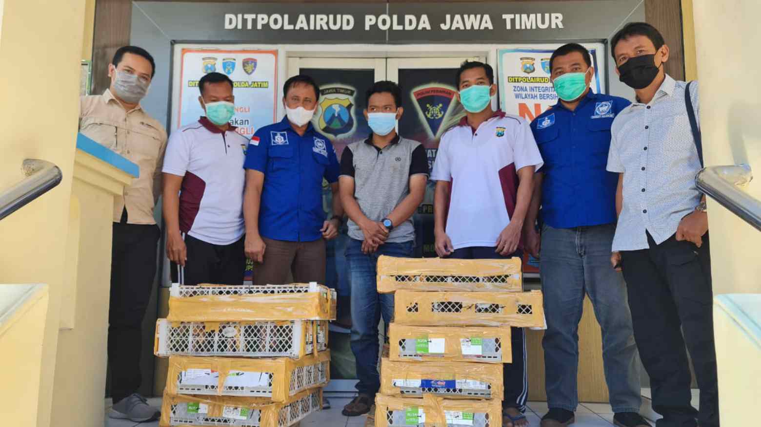 Polairud Polda Jatim gagalkan penyelundupan satwa dari Balikpapan. Foto: Ist.