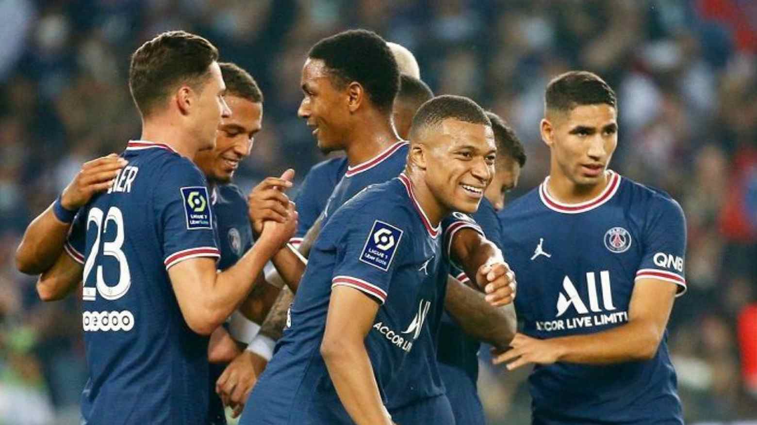 Para pemain PSG yang merayakan kemenangan dari Brest. Foto: Repro Reuters