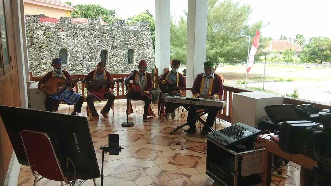 Konser Gambus Indonesia Raya bertempat di Pesangrahan Budaya Wakatobi yang disiarkan secara virtual Zoom. Foto: Ist.