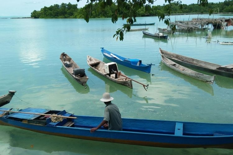 Masyarakat pesisir yang berprofesi sebagai nelayan. Foto: Repro Travel Kompas.com