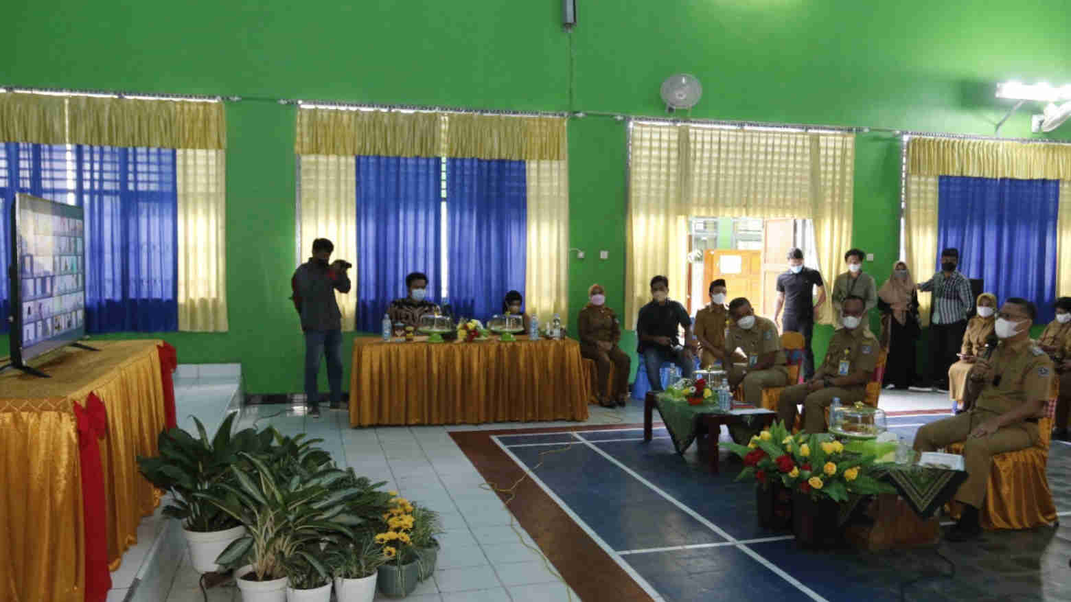 Suasana audience Wali Kota Kendari bersamaan seluruh kepala sekolah di Kota Kendari dalam rangka dimulainya pembelajaran secara tatap muka. Foto: Ist.