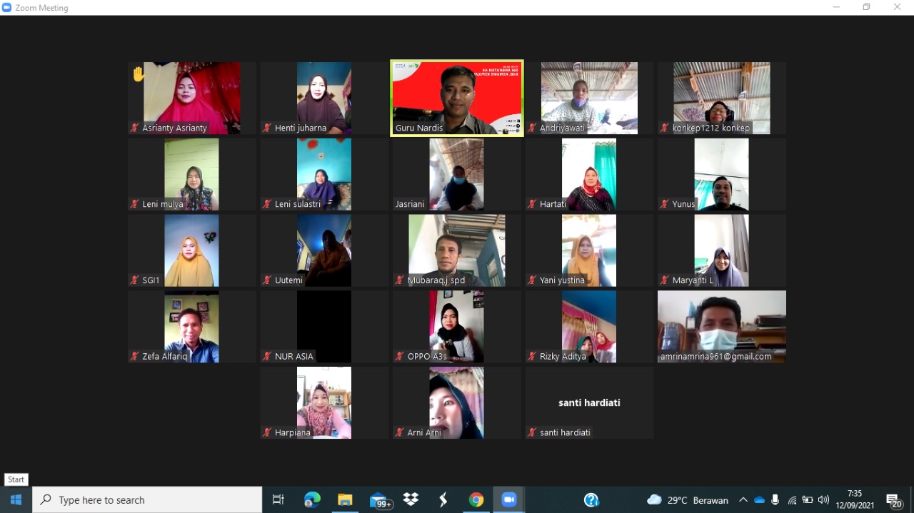 Suasana perkuliahan perdana Sekolah Guru Indonesia (SGI) Angkatan 44 via zoom meeting. Foto: Ist.