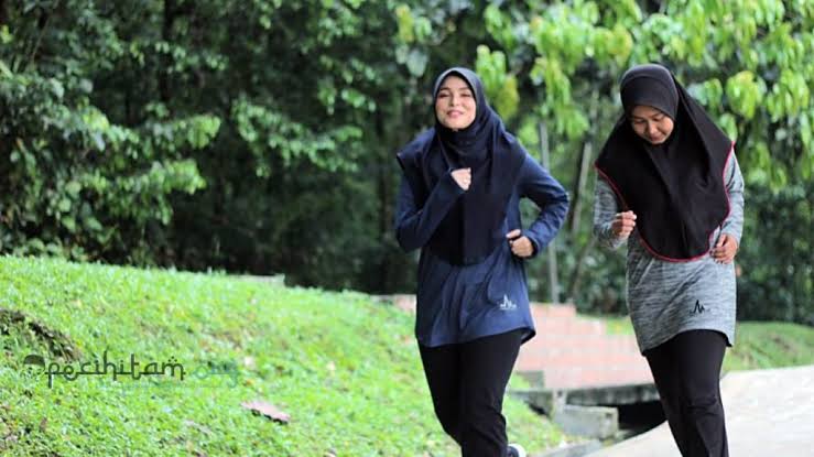 Olahraga jogging merupakan salah satu cara untuk mengurangi stres. Foto: Repro pecihitam.org