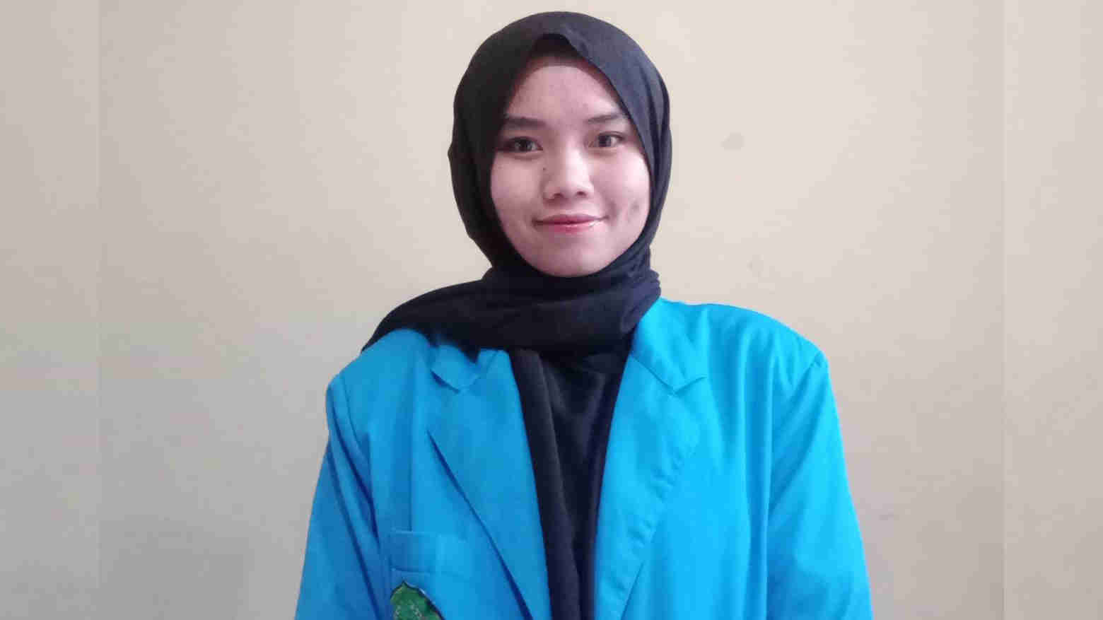 Yupita Tri Rizki, mahasiswi IAIN Kendari, peraih medali emas pada ajang Pekan Olahraga, Riset dan Ornamen Seni, Perguruan Tinggi Keagamaan Islam Negeri (PTKIN) se-Indonesia Timur. Foto: Ist.