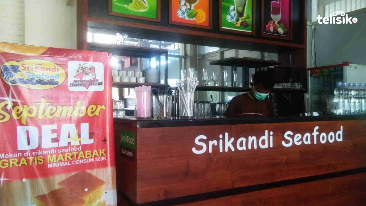 Suasana dalam Srikandi Seafood Kendari. Foto: Wa Ode Umratul Khazanah/Telisik
