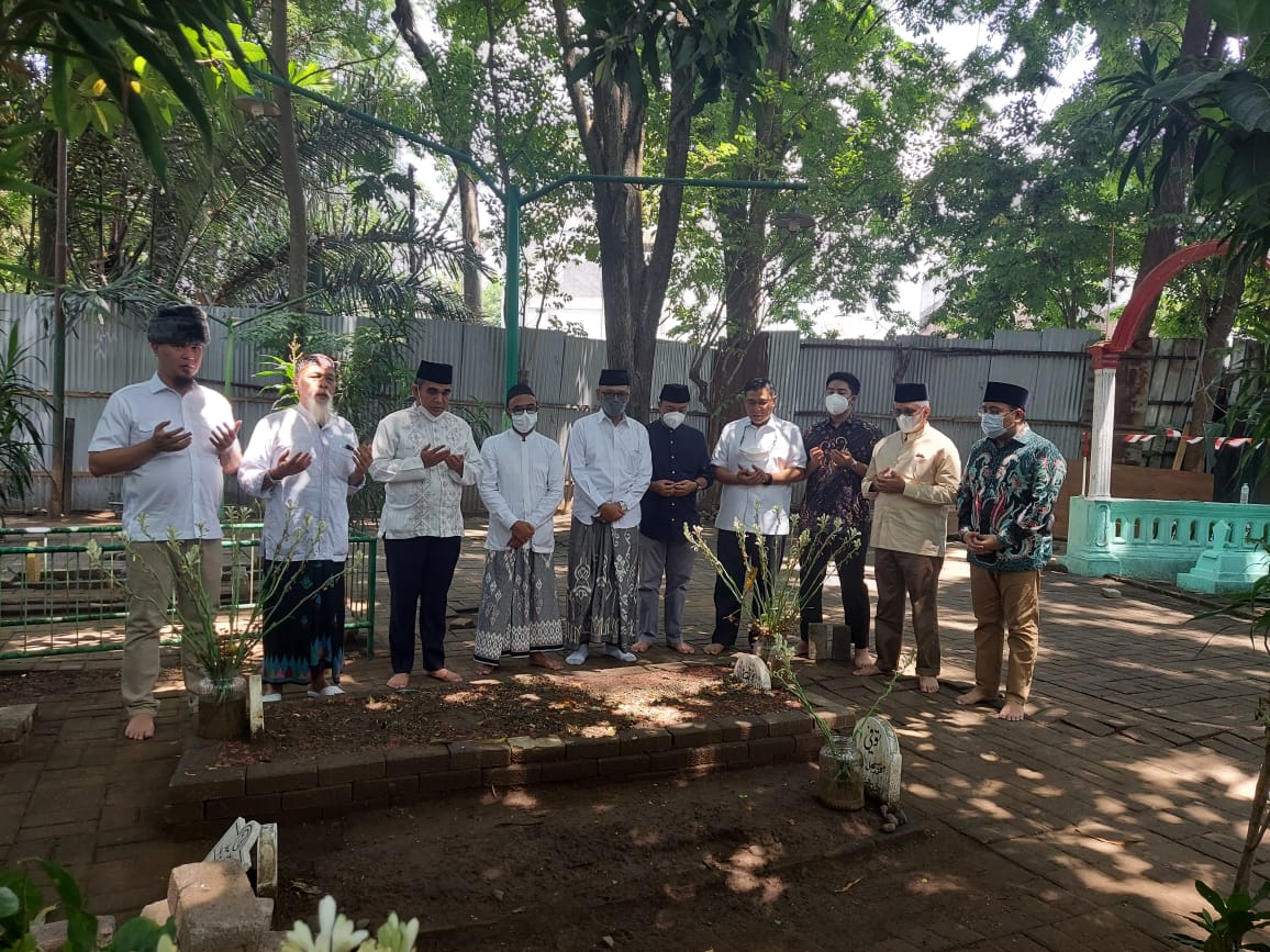 Rombongan Gerindra saat safari Ponpes di Pasuruan. Foto: Ist.