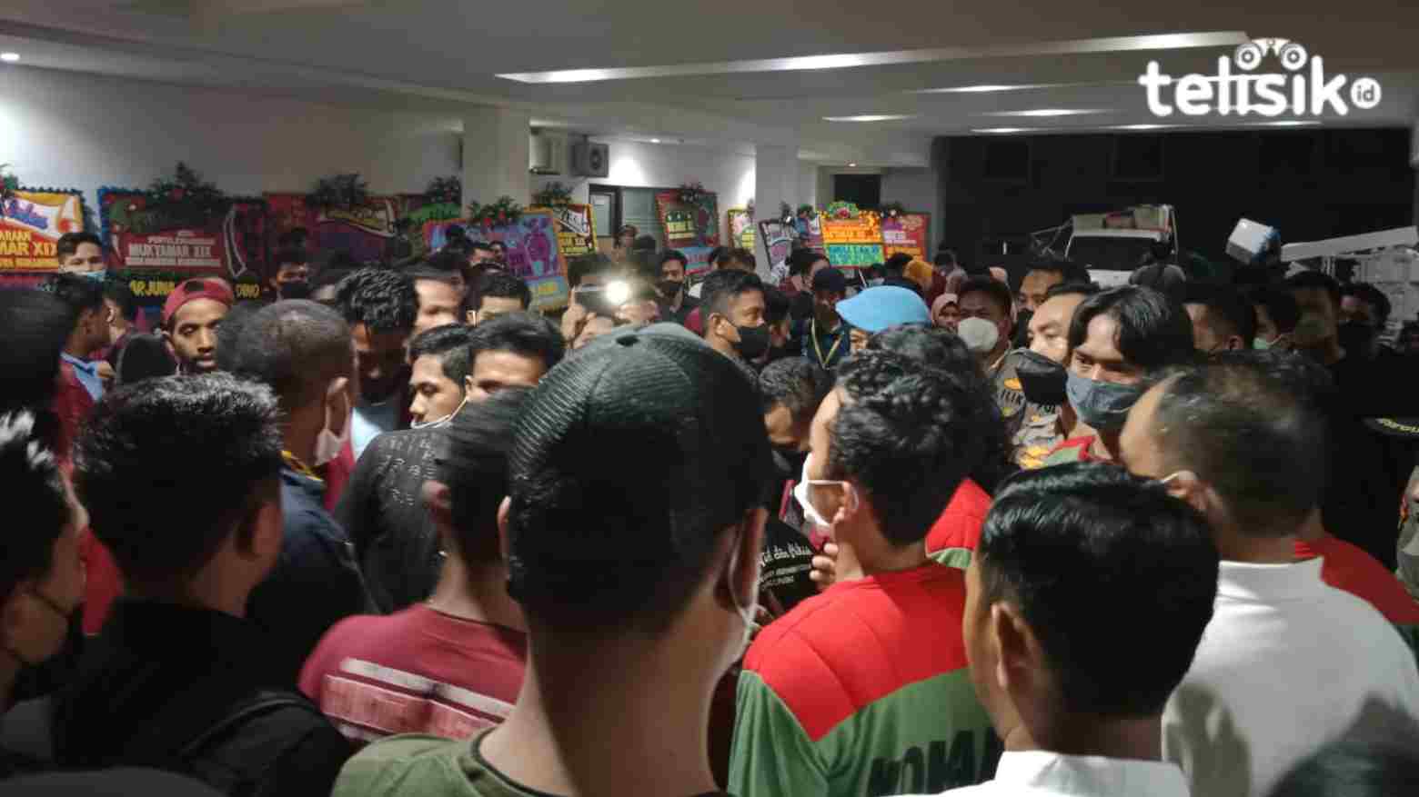 Situasi memanas di forum Muktamar XIX IMM. Foto: Nuhruddin/Telisik