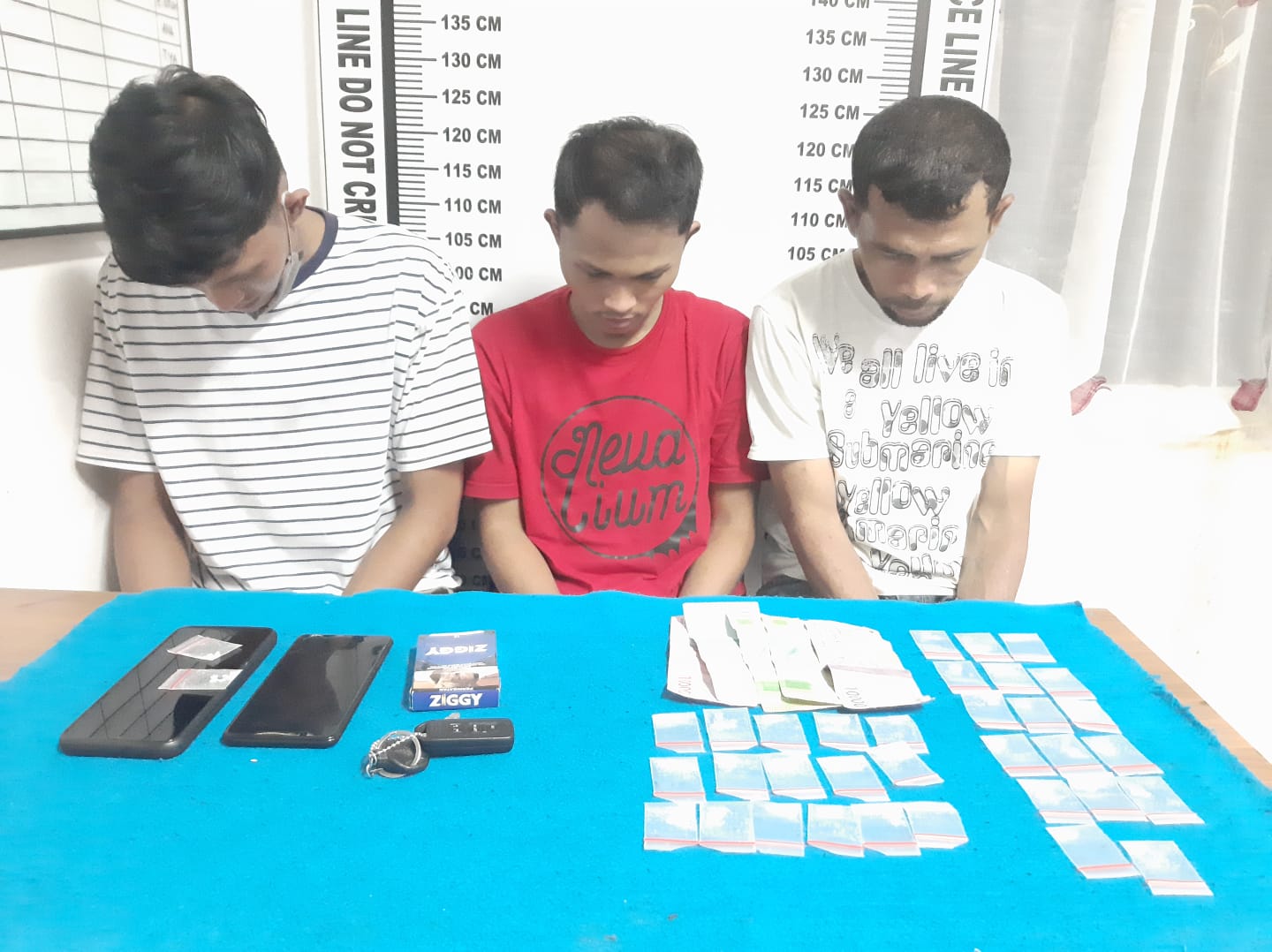Ketiga pelaku Rendi, Reza dan Ucok ketika diamankan petugas kepolisian. Foto: Humas Polres Pematangsiantar