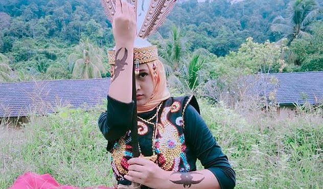 Pesona salah satu wanita yang berasal dari Kalimantan Timur. Foto: Instagram @selebgramkaltim