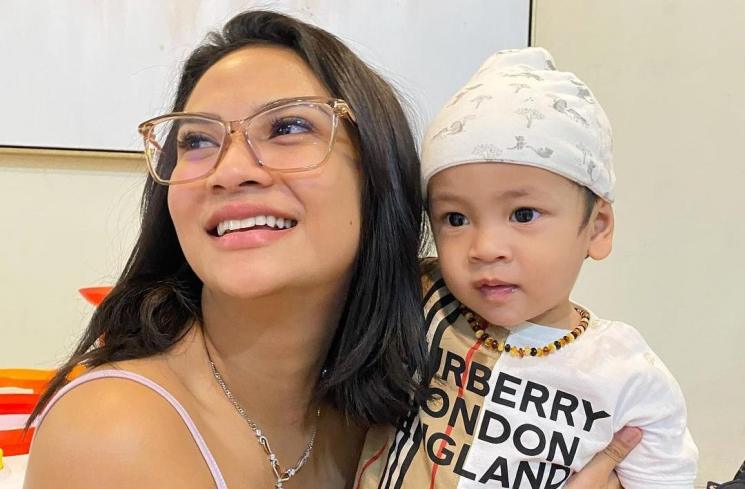 Vanessa Angel dan anaknya, Gala Sky Ardiansyah. Foto: Repro Instagram