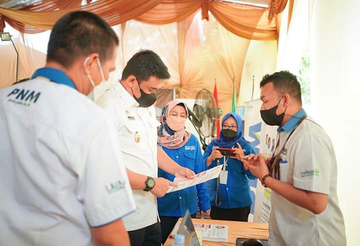 Wali Kota Medan, Bobby Nasution ketika dalam kegiatan Job Fair di Kampus LP31 Mesan. Foto: Humas Pemko Medan