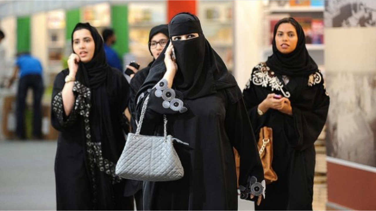 Para wanita di Arab Saudi. Foto: Repro Tribunnews