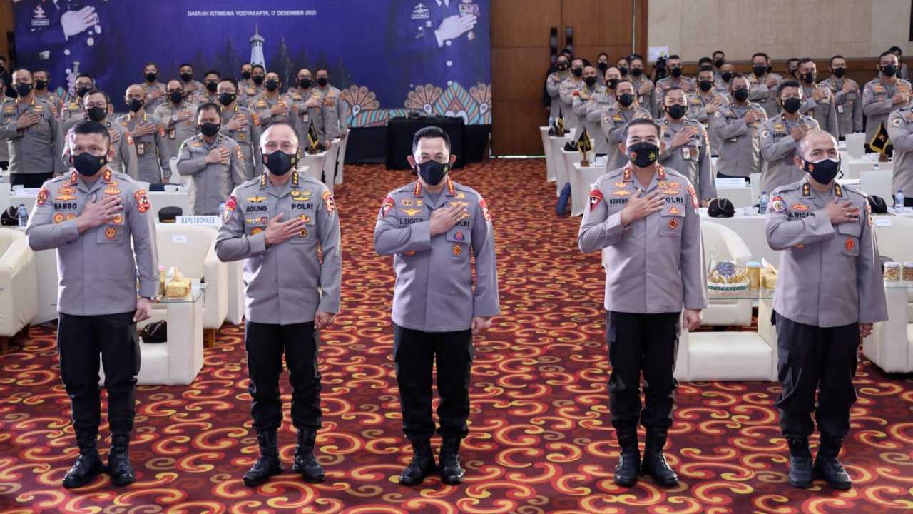Kapolri Jenderal Listyo Sigit Prabowo saat menyampaikan pengarahan dalam rapat koordinasi Anev Itwasum Polri. Foto: Humas Polri