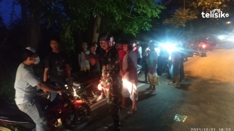 Suasana tempat terjadi kecelakaan. Foto: Dheny/Telisik