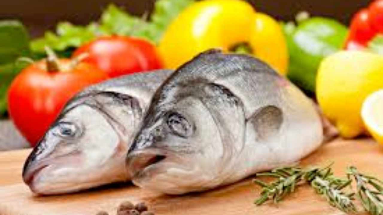 Foto ikan segar mentah. Foto: Repro hellosehat.com
