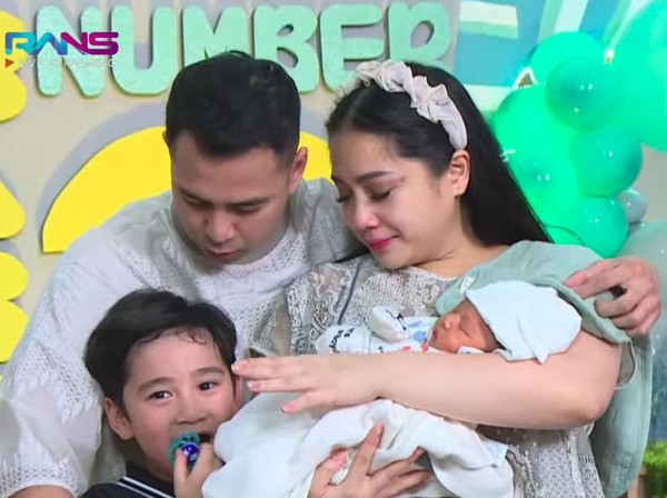 Keluarga Raffi Ahmad dan Nagita Slavina. Foto: Repro detik.com
