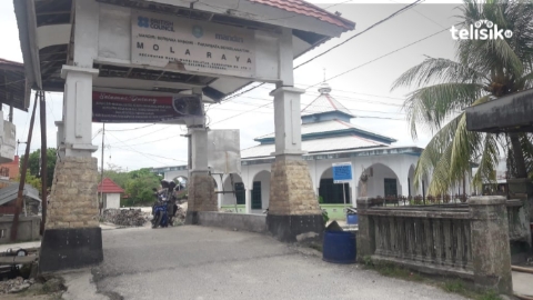 Tampak kondisi Desa Mola Raya yang mulai kondisif psasca bentrok. Foto: Boy/Telisik