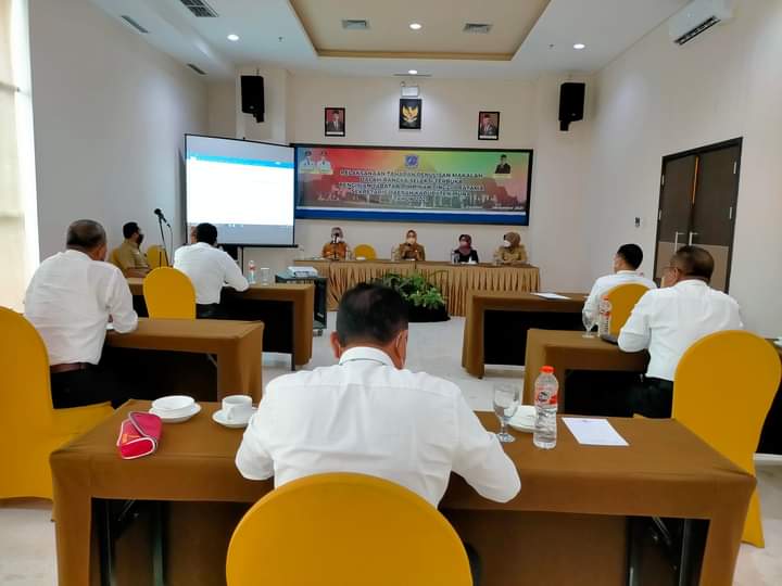Calon sekda Muna saat mengikuti seleksi. Foto: Ist.