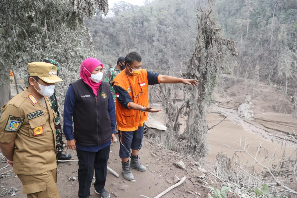 Bupati Lumajang Thoriqul Haq dan Gubernur Khofifah. Foto: Humas