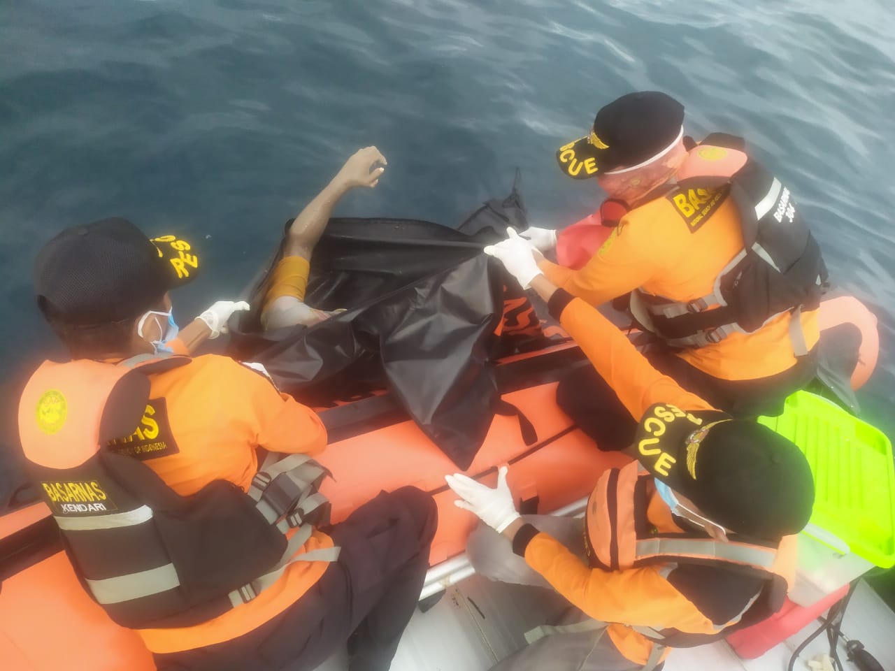 Setelah pencarian empat hari, nelayan Konsel berhasil ditemukan. Foto: Basarnas Kendari